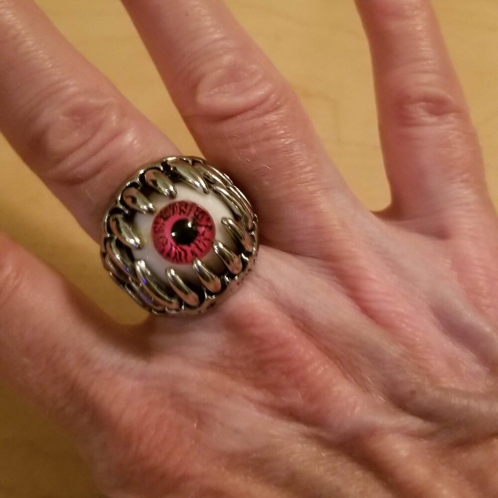 NWOT Eyeball claw ring, size 8
